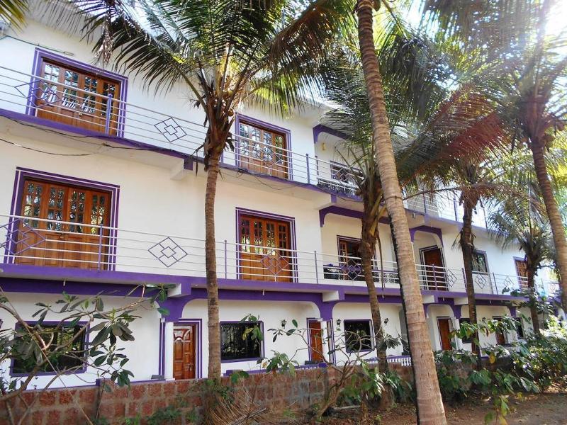 Oyo 13311 The White Feather Hotel Mandrem Exterior foto